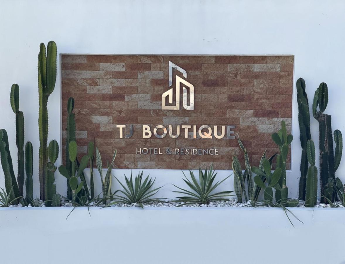 Tj Boutique Hotel Uthai Thani Bagian luar foto